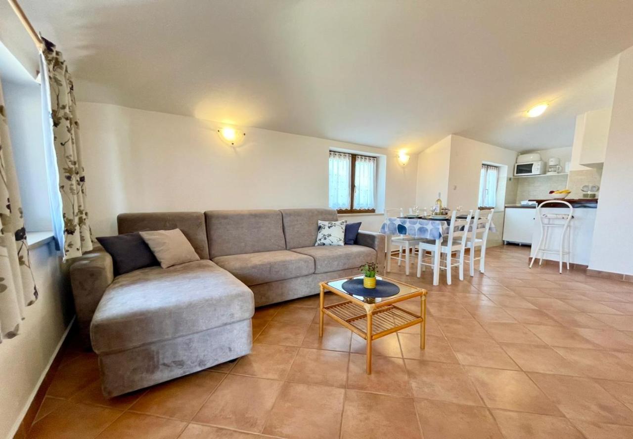 Apartments Ladonja Медулин Экстерьер фото